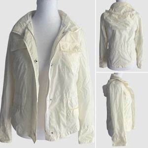 Gap Rain/Windbreaker Light Jacket Cream. EUC-Size XS